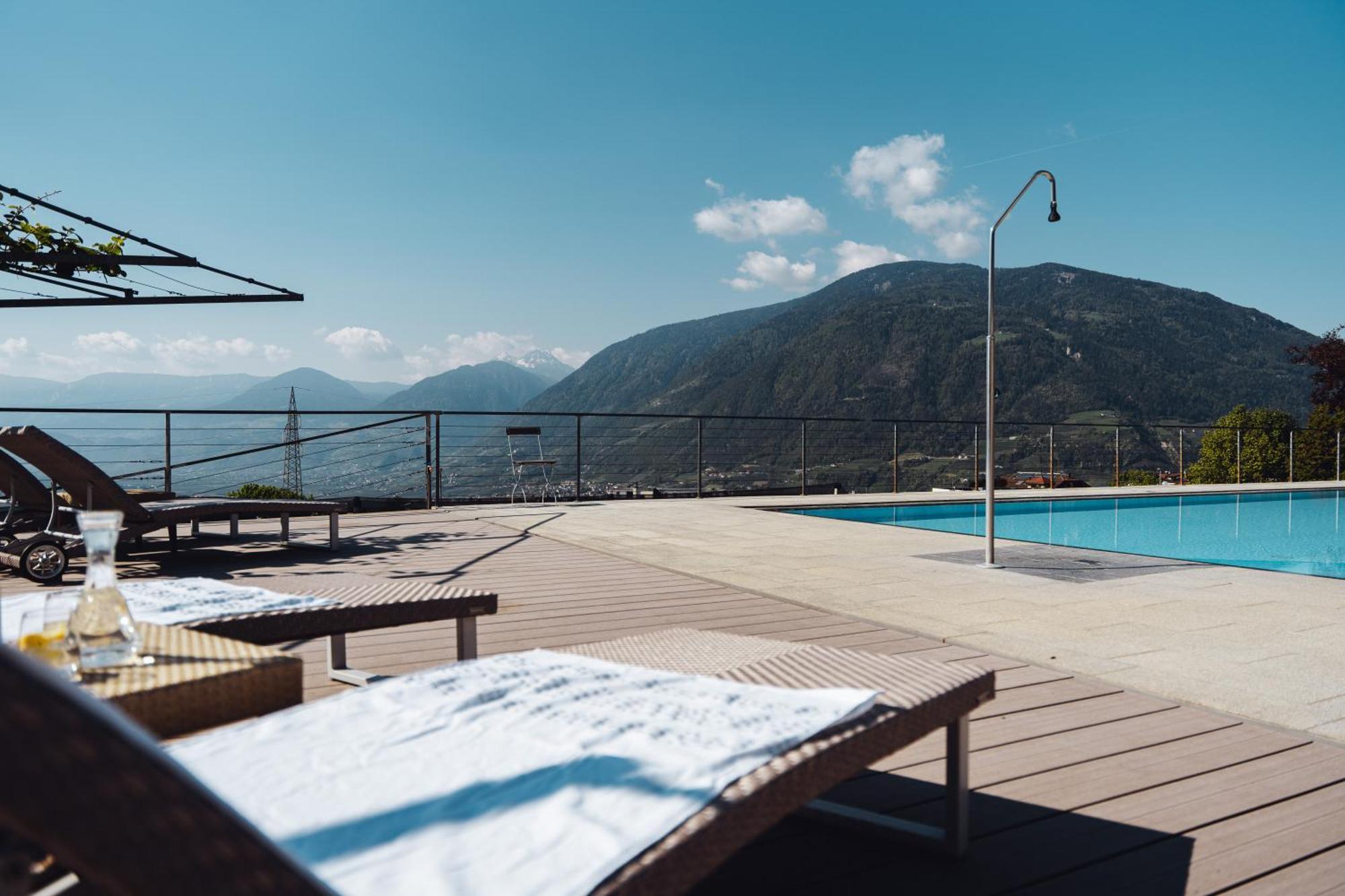 Appartement-Hotel Beatenhof Tirolo Bagian luar foto